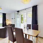 Appartementhaus Binzer Sterne 46 *