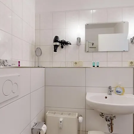 Appartementhaus Binzer Sterne 46 * בינץ