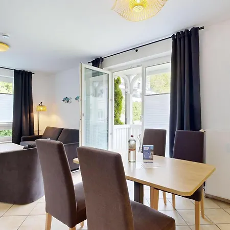 Appartementhaus Binzer Sterne 46 *